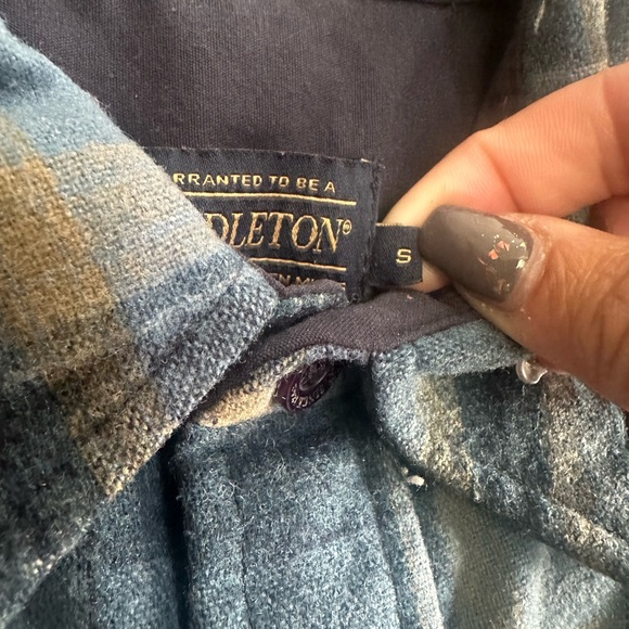 Pristine Pendleton Plaid Wool The Field Shirt Sz S
Pit to pit is 22 - Picture 3 of 4